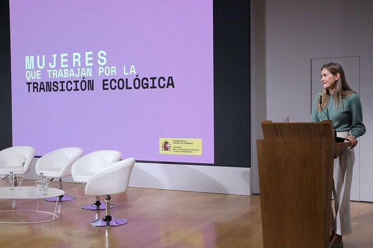 El empleo femenino en la transición ecológica supera al masculino, según Aagesen